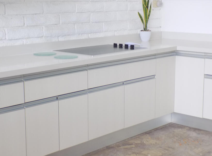 Cocina en casa de playa de Bahia de Kino #beachkitchen #kitchen #cocina #blum #hettich